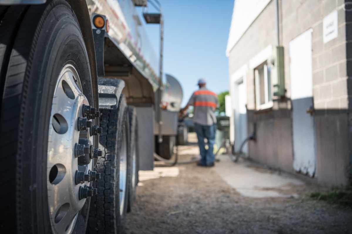 Dairy Hauler Mobile App for Efficient Fresh Milk Delivery | MADCAP